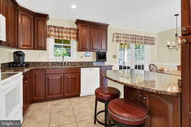 292 Maes Ct, Sykesville, MD 21784 - photo 3