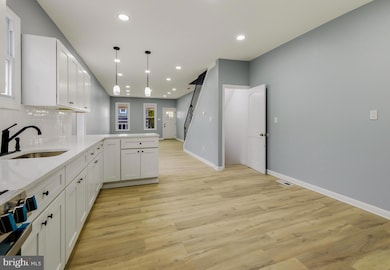 908 N 24th St, Camden, NJ 08105 - photo 4