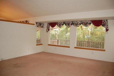 Liv Room 2