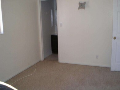 312 E Mahoney St, Winslow, AZ 86047 - photo 6