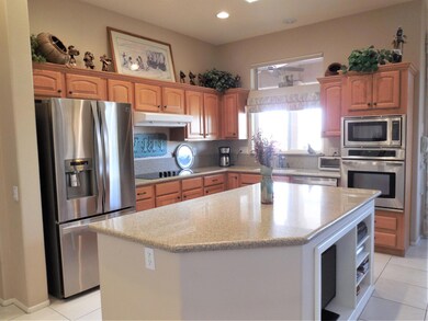 Kitchen w/ss appliances