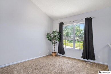 Vaulted Ceilings, Open & Bright