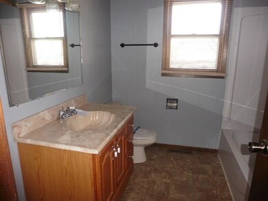 116 N Delaware St, Osceola, IA 50213 - photo 4