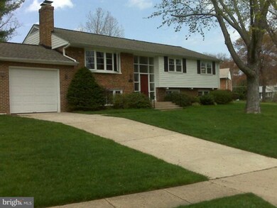 10704 Almond St, Fairfax, VA 22032 - photo 3