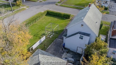 1246 Calumet Ave, Niagara Falls, NY 14305 - photo 7