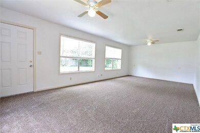 518 Steven St, Troy, TX 76579 - photo 2