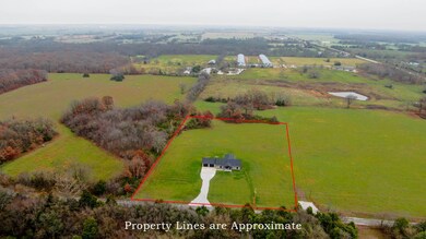 5764 Lawrence 1032, La Russell, MO 64848 - photo 2