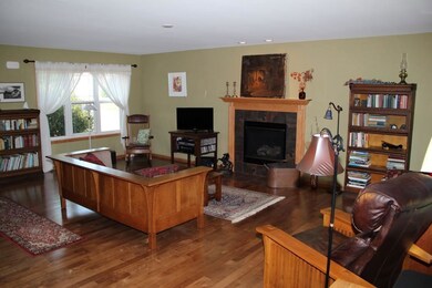 897 Sumac St, Oregon, WI 53575 - photo 2