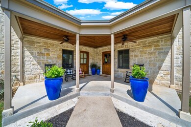 113 Settlement Dr, Fredericksburg, TX 78624 - photo 5