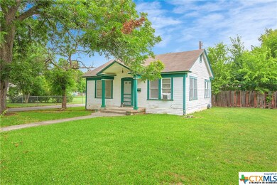 968 E Cedar St, Seguin, TX 78155 - photo 2