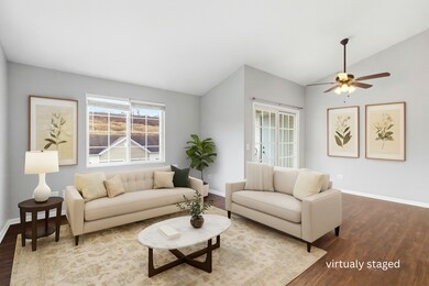 2023 Silverstone Dr unit 2012, Carpentersville, IL 60110 - photo 5