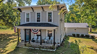 806 E 3rd St, Lawton, MI 49065 - photo 2