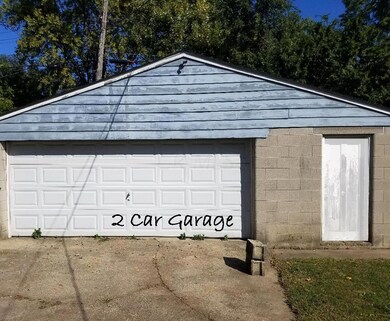 Detached Garage