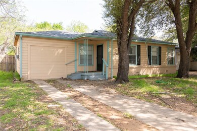 332 Norwood Dr, Hurst, TX 76053 - photo 4