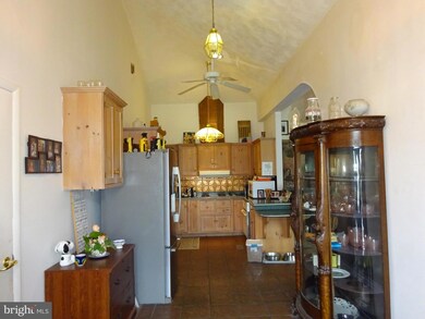 545 Beagle Rd, Bethel, PA 19507 - photo 2