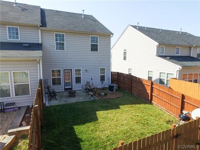 Large Fenced Rear Yard