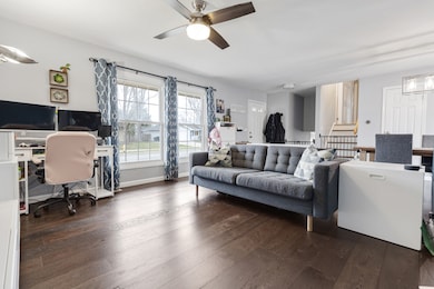 206 Yuma Ln, Carol Stream, IL 60188 - photo 4