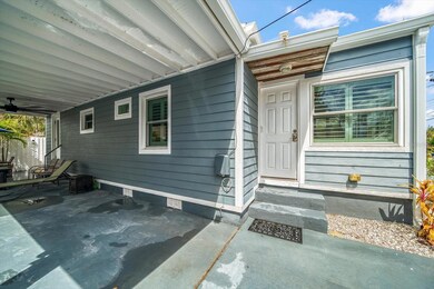 8102 Bayshore Dr, Treasure Island, FL 33706 - photo 3