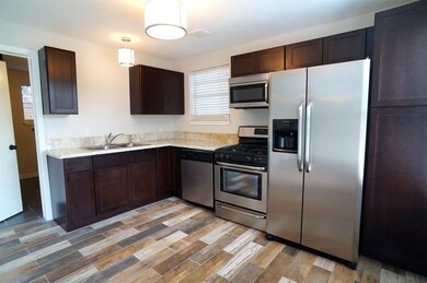 4706 Fisk St unit 1/2, Houston, TX 77009 - photo 3