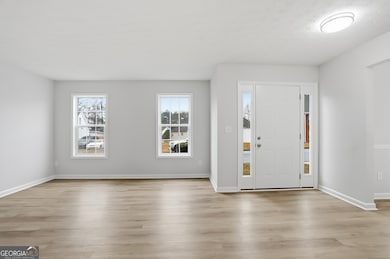 5556 Claridge Cir unit 1, Lithonia, GA 30038 - photo 2