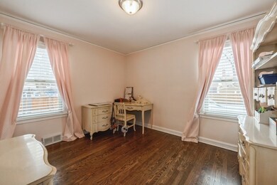 1331 Briar Ct, Des Plaines, IL 60018 - photo 7