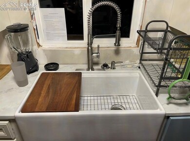 New farm kitchen sink