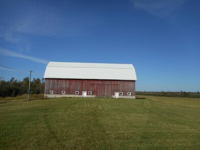 w14945 U S 2 unit W14945, Engadine, MI 49827 - photo 2