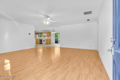 1129 Davis Sound Ln, Wilmington, NC 28409 - photo 5