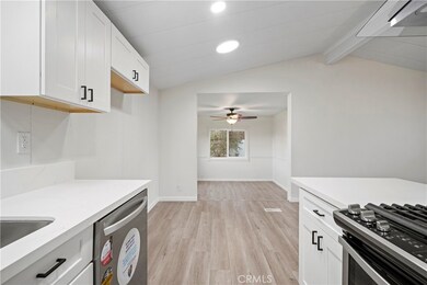 24486 Cornstalk Rd, Wildomar, CA 92595 - photo 5