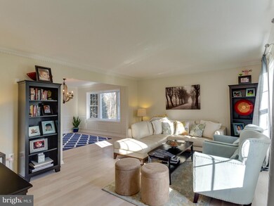 13142 Rounding Run Cir, Herndon, VA 20171 - photo 6