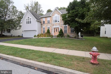 519 Crestwood Ln, Downingtown, PA 19335 - photo 2