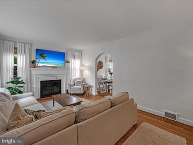 511 Lawrence Ave, Reading, PA 19609 - photo 4