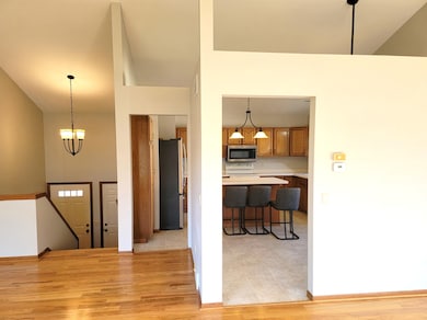 1823 Wallinford Dr, Sun Prairie, WI 53590 - photo 4