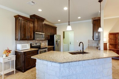 509 Landry Ct, Granbury, TX 76049 - photo 4