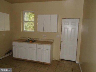2521 Brookfield Ave, Baltimore, MD 21217 - photo 7