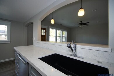 978 Cloverleaf Ln NE, Keizer, OR 97303 - photo 4