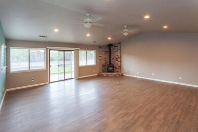 10092019-5758OldBarnWay-MLS-4