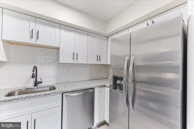 Altemus Farms unit 150, Brookhaven, PA 19015 - photo 5