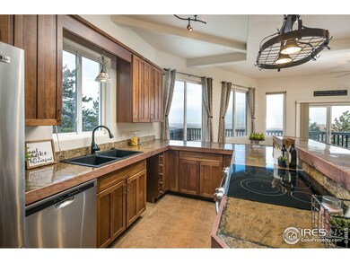 Kitchen - Main Floor