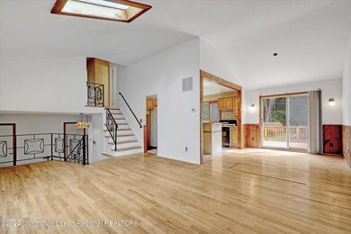 10-Family Room