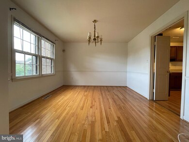 11309 Empire Ln, Rockville, MD 20852 - photo 6