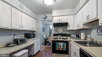 524 Woodmill Dr, East Windsor, NJ 08512 - photo 6