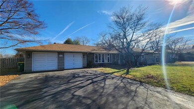 204 Old Orchard Dr, Easton, PA 18045 - photo 2