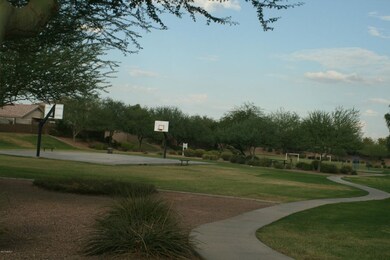 COMMUNITY PARK IS ONE BLOCK AWAY!