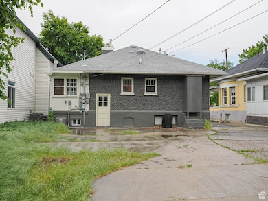 2 parking spaces near house
