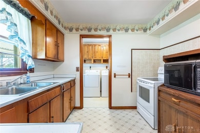 7606 Middletown Germantown Rd unit R, Middletown, OH 45042 - photo 7