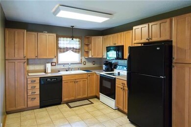 Nice Size Kitchen w/Great Counter Space, 2 Pantrie