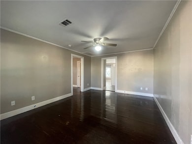 1900 Echols St unit B, Bryan, TX 77801 - photo 3