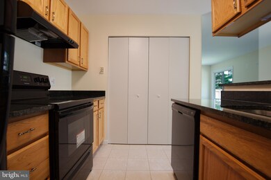 3 Sparrow Valley Ct, Montgomery Village, MD 20886 - photo 7