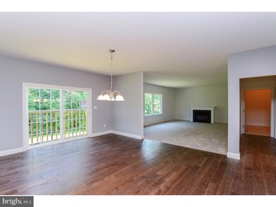 302 Patsy Ct, West Deptford, NJ 08066 - photo 4